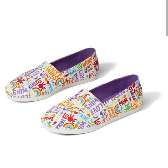 PRIDE x Love Wins - Picture 2 of 6